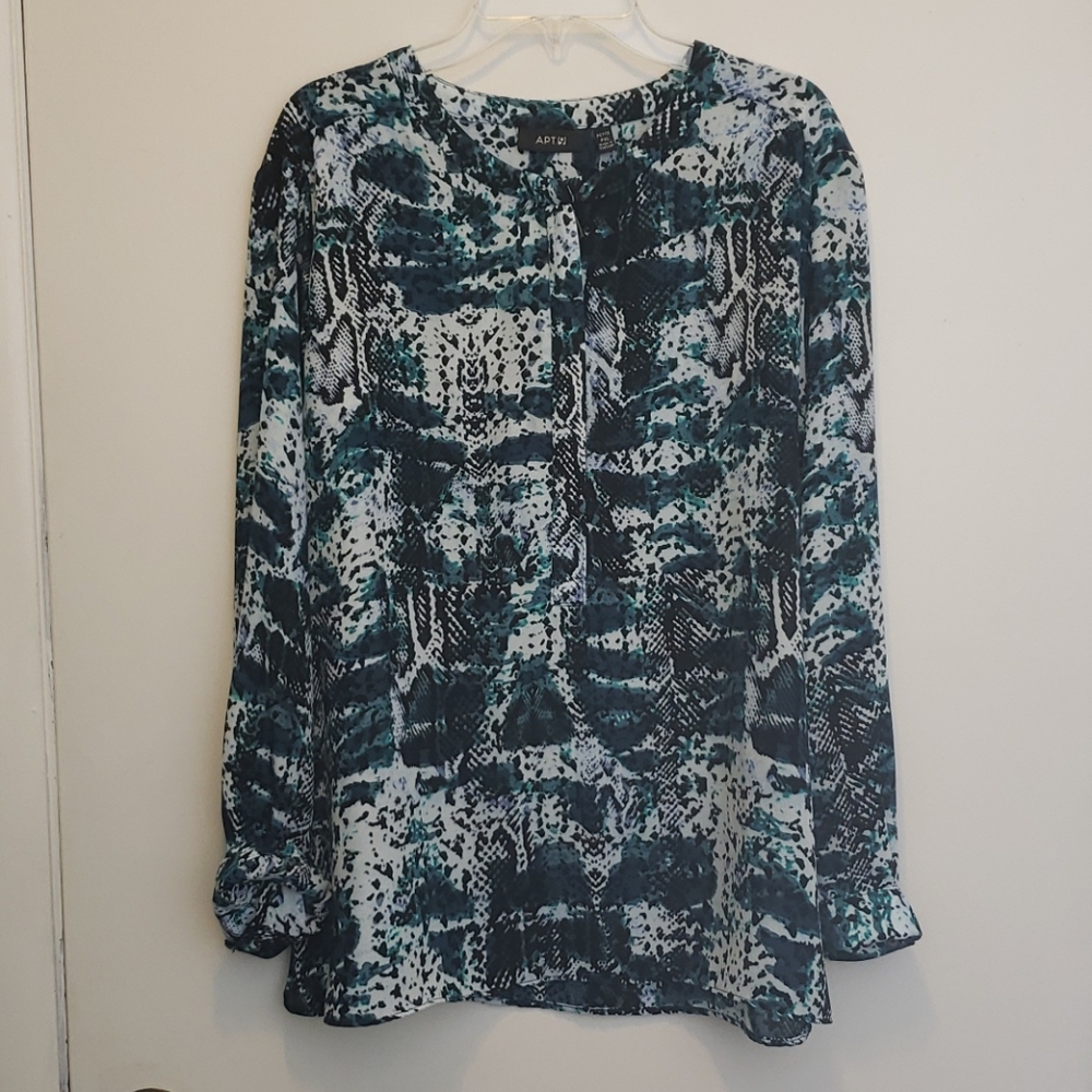 APT 9 womens longsleeve top PXL